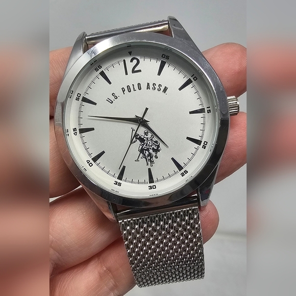U.S. POLO ASSN. STAINLESS STEEL Silver Band White Dial Watch WORKS New Battery - Picture 10 of 13
